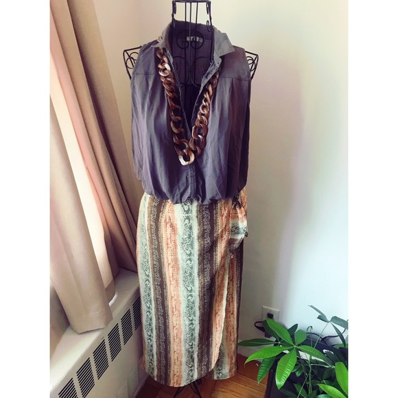 Patterned Wrap Skirt - Picture 1 of 4